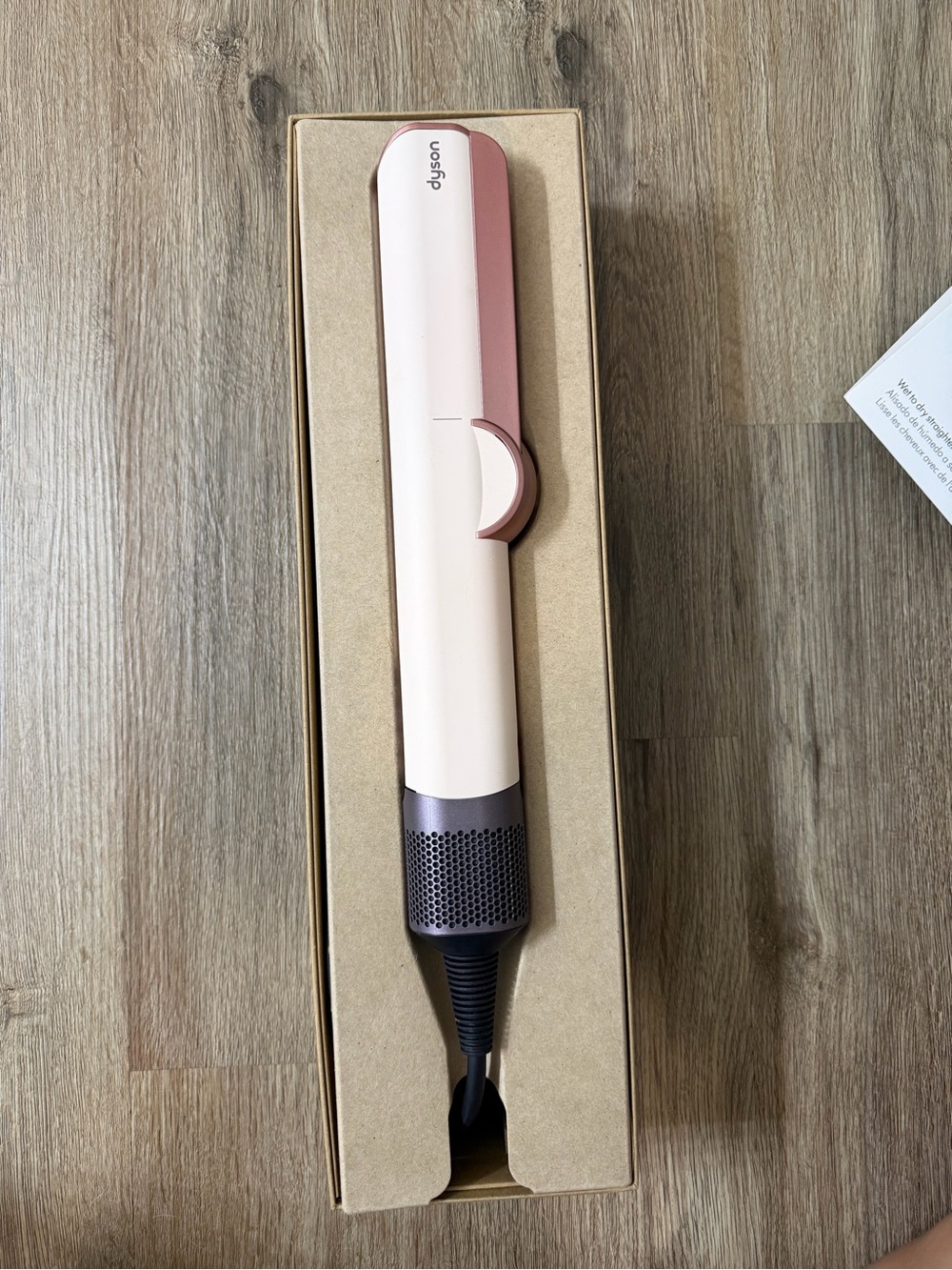 Dyson Air Straight - Picture 2 of 3